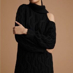 Pilcro Open-Shoulder Cable-Knit
Tunic Sweater Size Medium